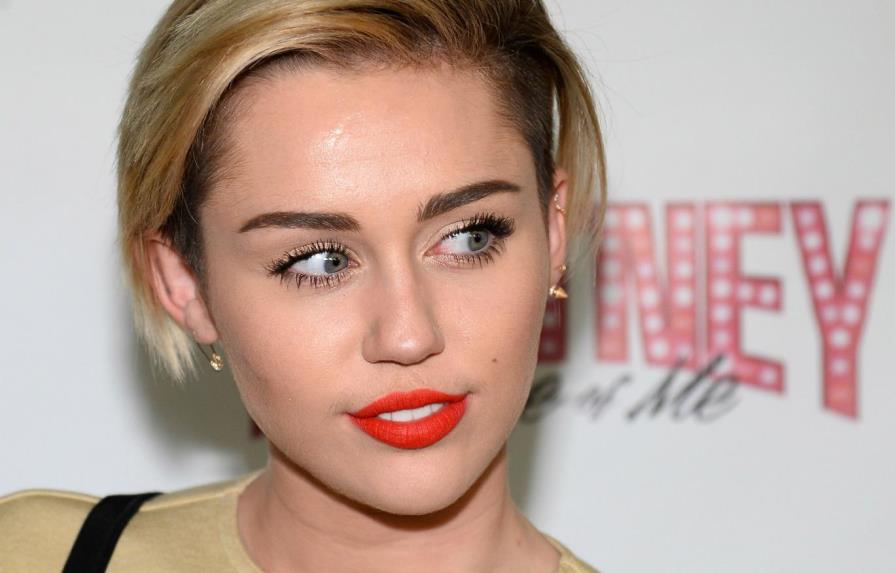 Miley Cyrus participará en serie de Woody Allen
