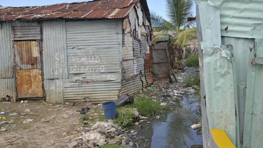 El Gobierno invierte RD$40 millones en reconstrucción de calles en La Ciénaga