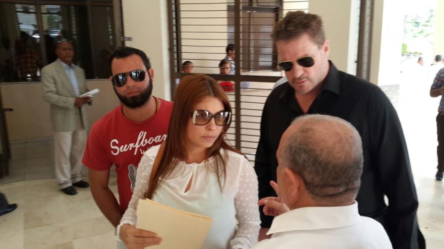 Pleito de Sobeida Félix fue por el título de propiedad de una discoteca Pleito de Sobeida Félix fue por el título de propiedad de una discoteca