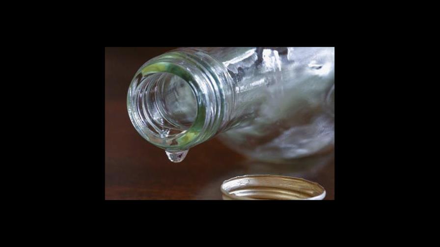  Dos adolescentes mueren por beber soda con combustible 