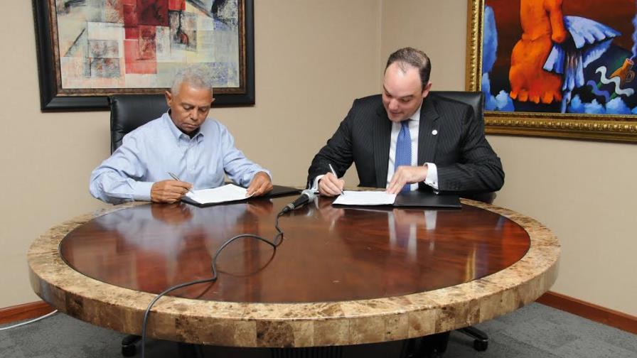 Industria y Comercio firma un contrato para el desarrollo de nueva Zona Franca en Navarrete Industria y Comercio firma un contrato para el desarrollo de nueva Zona Franca en Navarrete