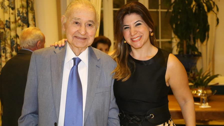 Reconocen a Román Ramos Uría 