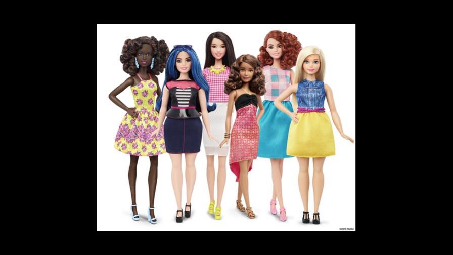 Barbie estrena cuerpo: será voluptuosa, alta o menuda 