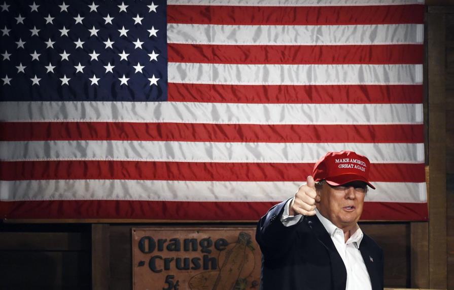 Trump boicotea debate republicano, organiza evento paralelo 