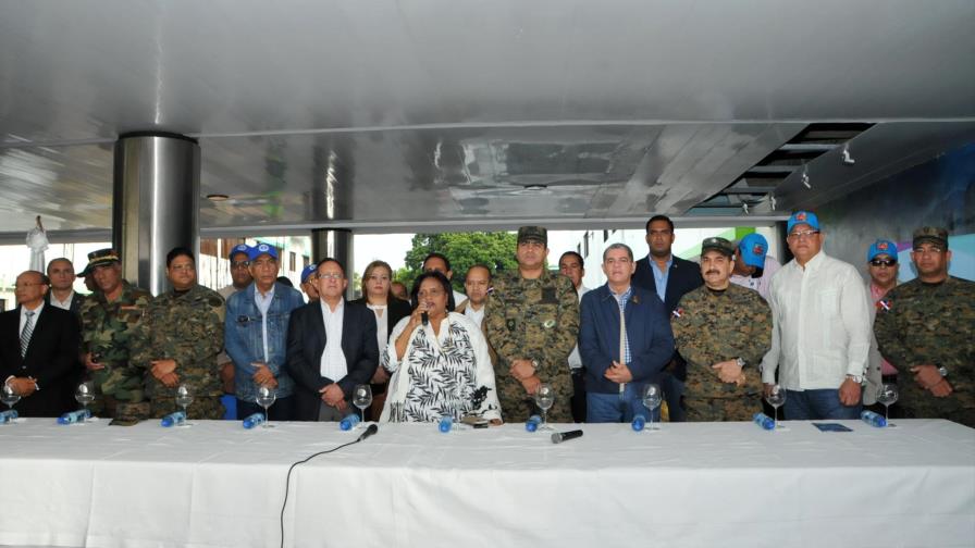 Instituciones del Gobierno, militares y comunitarios se unen en jornada para prevenir la propagación del zika Instituciones del Gobierno, militares y comunitarios se unen en jornada para prevenir la propagación del zika