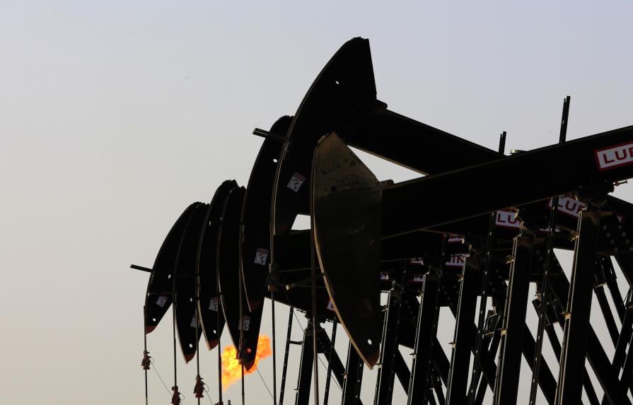 El precio del petróleo de Texas sube 1,20 % y cierra en 33,62 dólares el barril