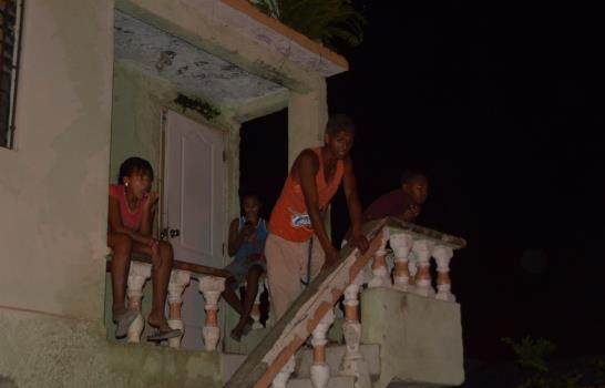 Un muerto y cuatro heridos al desplomarse construcción de tres niveles Un muerto y cuatro heridos al desplomarse construcción de tres niveles