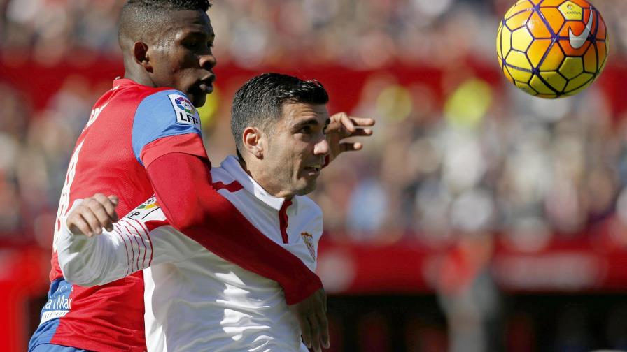 El Sevilla gana 3-1 al Levante y sube a quinto en España 