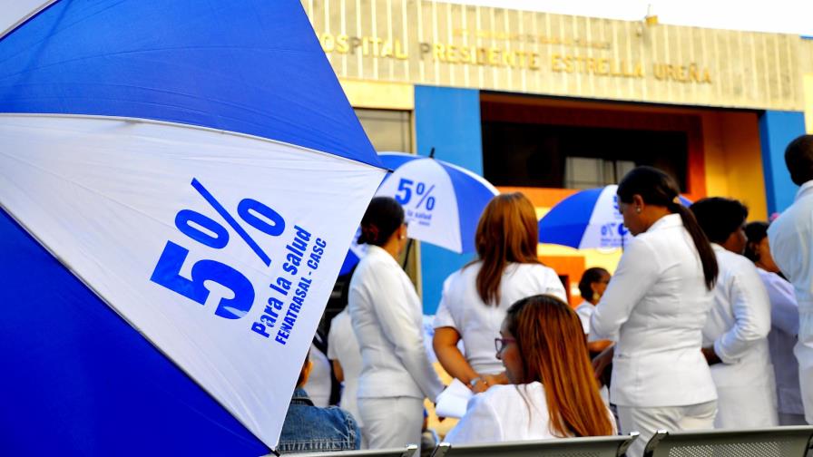 El Colegio Médico anuncia un nuevo paro, gremios a favor del gobierno lo rechazan