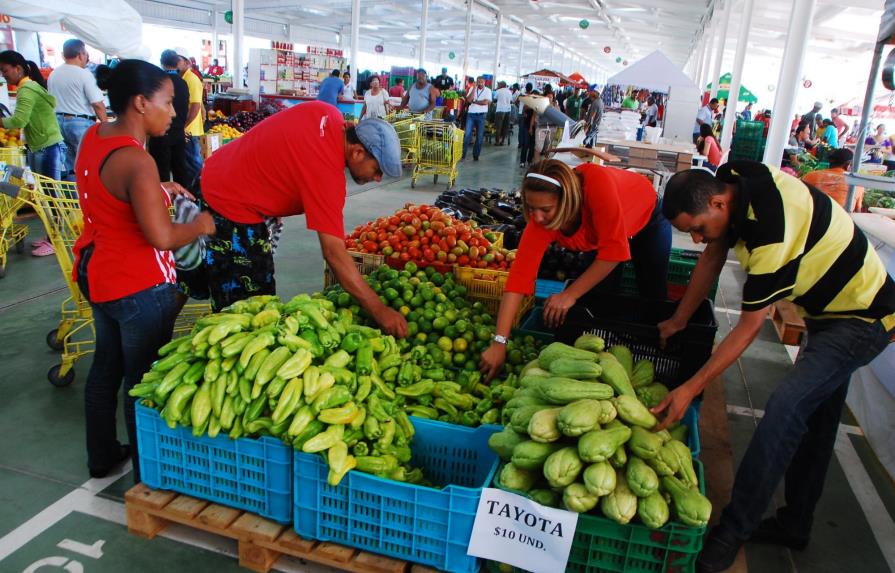 Se registran bajas en precios de algunos alimentos en mercado