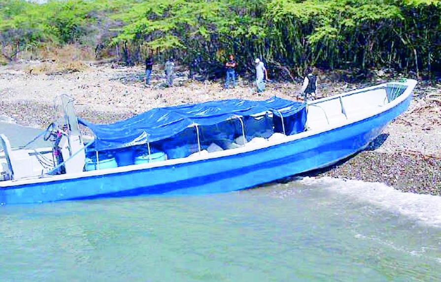 Armada apresa a 16 dominicanos y a 3 cubanos cuando pretendían viajar a Puerto Rico 