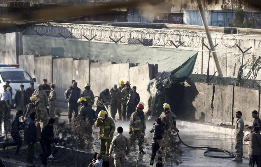 La OTAN eleva a 20 los muertos en un ataque suicida en Kabul