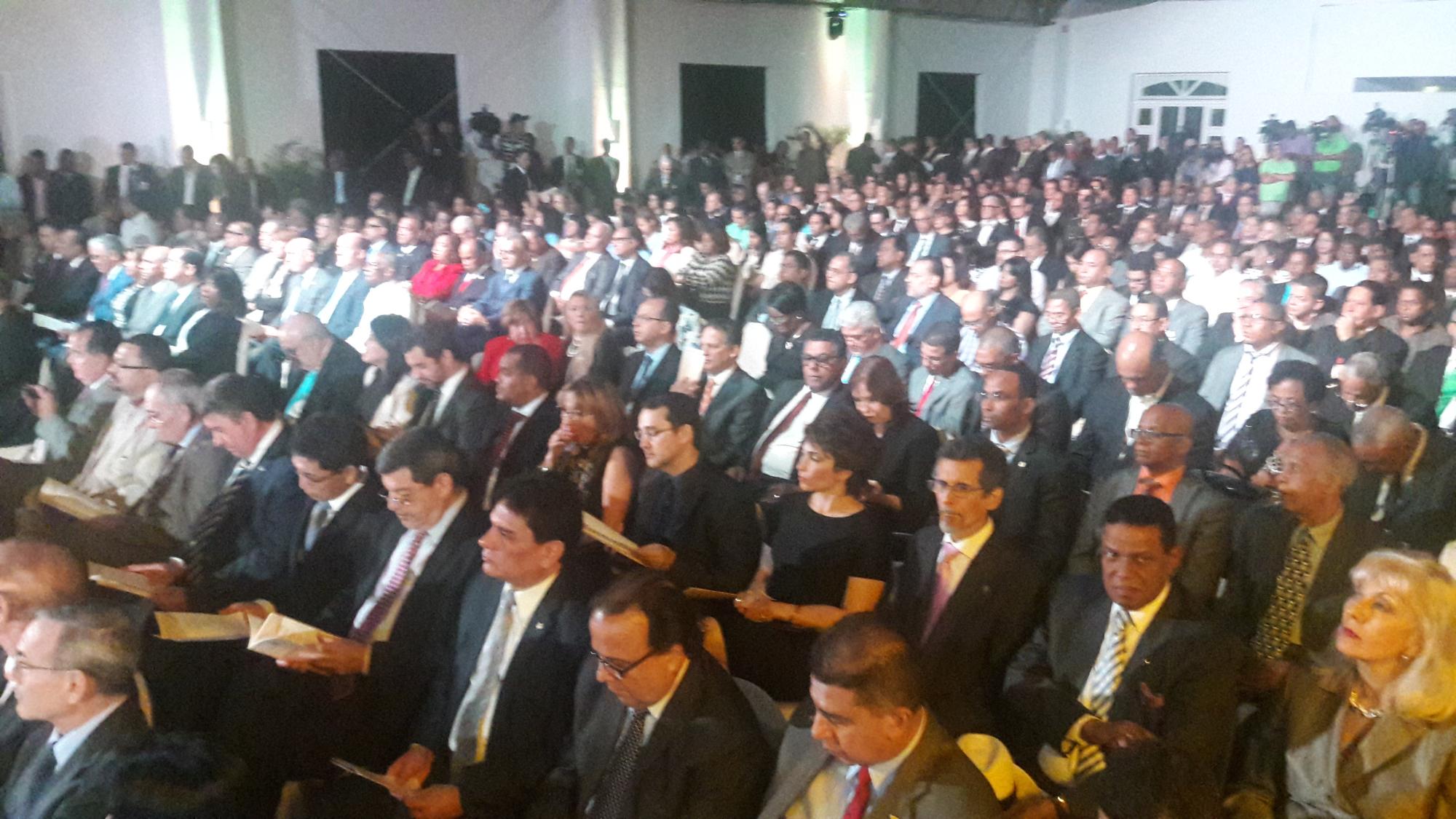 Público presente en la emisión de la proclama. 