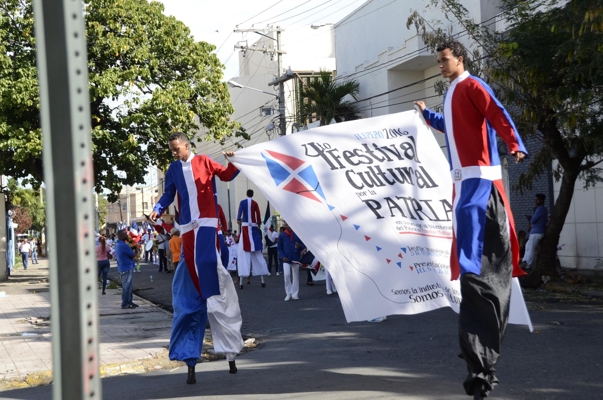 Desfile por el Mes de la Patria en el sector de Villa Consuelo, Distrito Nacional