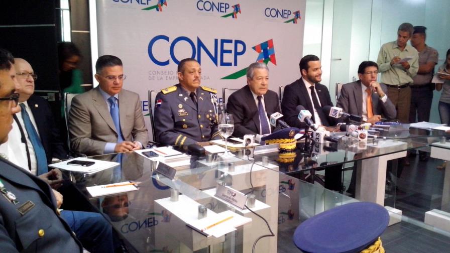 Presidente del Conep cree que el desorden del tránsito permite raterías en las calles