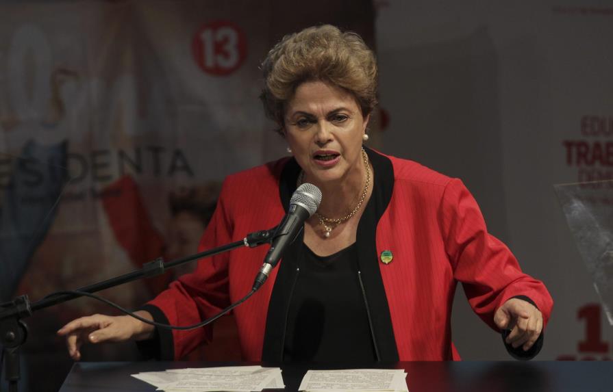 La justicia notifica a Rousseff sobre acción que le puede costar el mandato