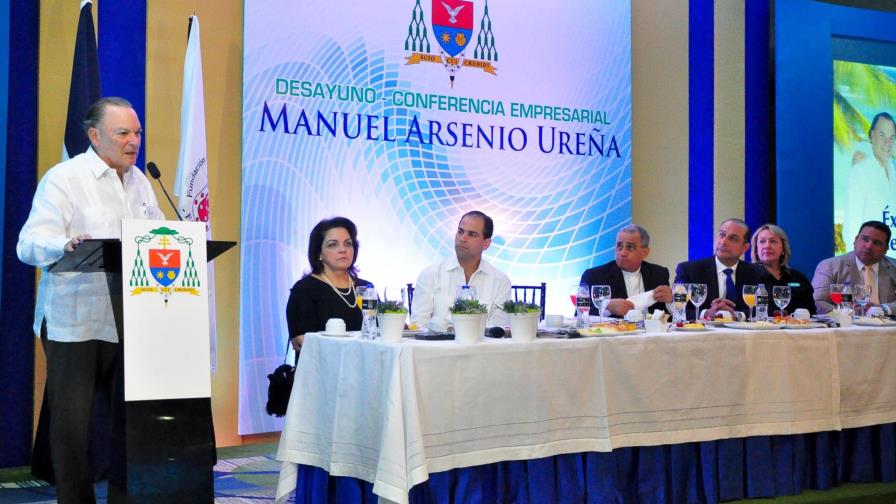 Rainieri anuncia que el país podrá ofertar a fin de año 44 mil habitaciones 