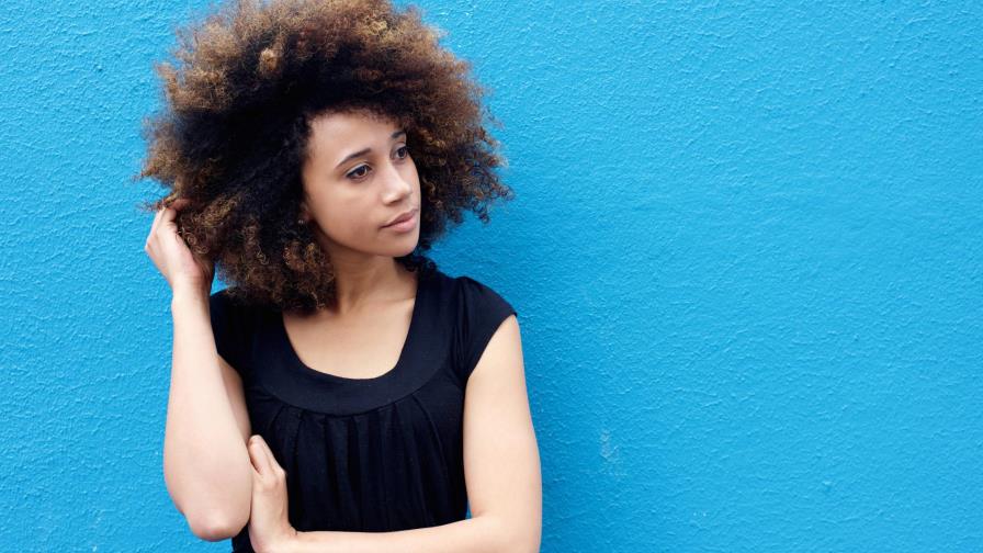 Biotina para el cabello rizado