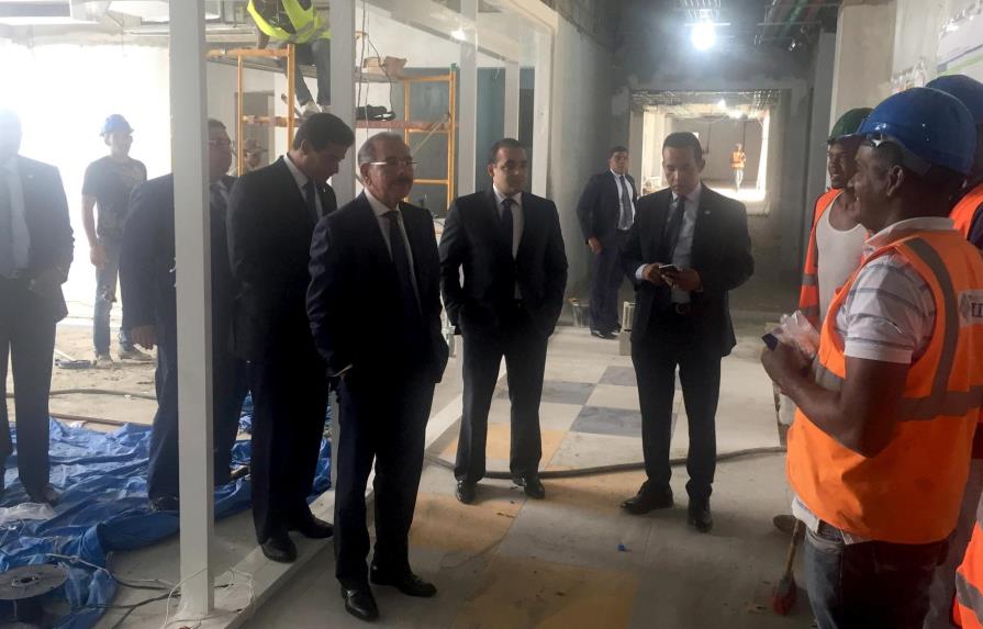 Presidente Medina realizó visita sorpresa a la construcción del CAID de San Juan de la Maguana, prometida para febrero