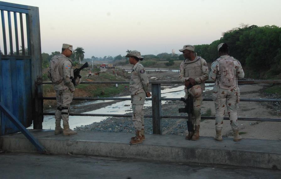 Militares garantizan protección de la frontera ante el fin de mando del Presidente de Haití