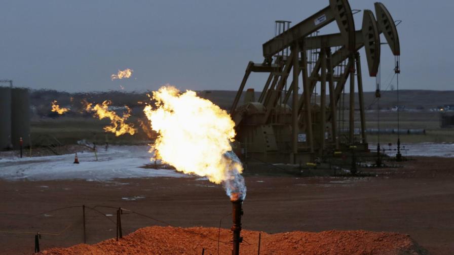 El petróleo de Texas baja un 2,62 % y cierra en 30,89 dólares