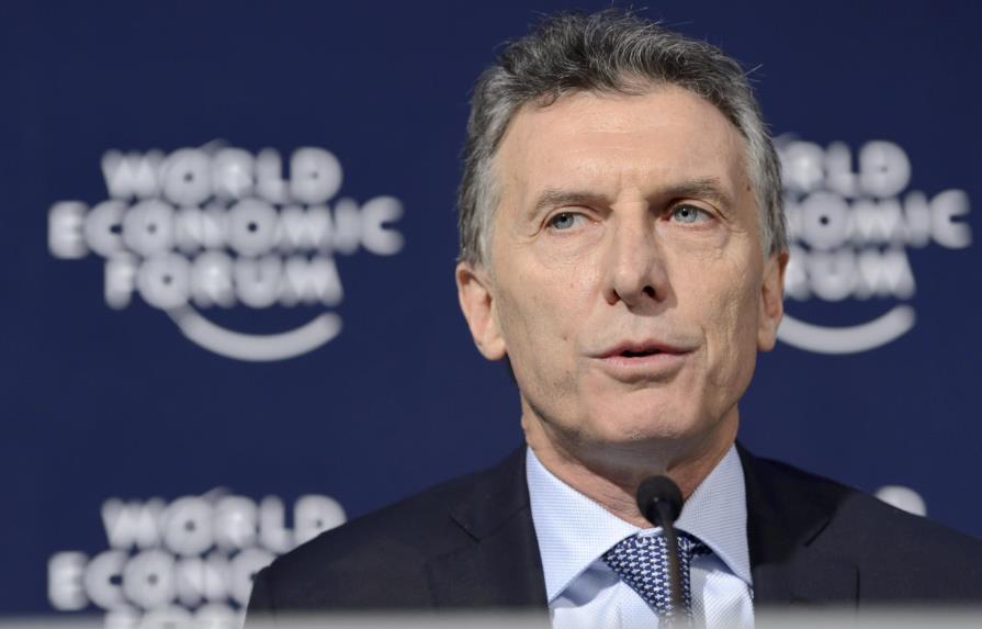 Seducir acreedores y sumar apoyo político son los retos de Argentina para cerrar el default
