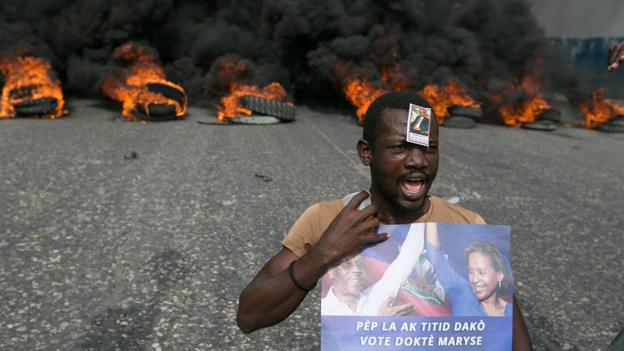 Martelly llama a los haitianos al cese de la violencia