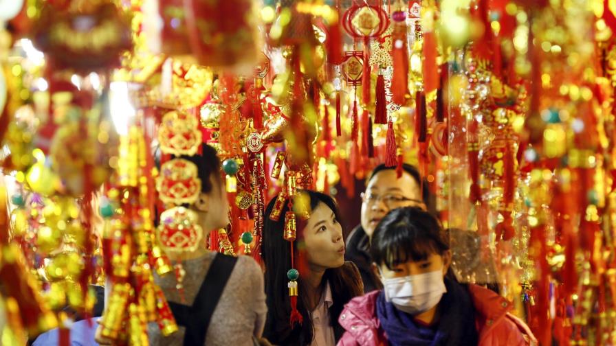  China espera que el año del “mono de fuego” traiga más nacimientos al país