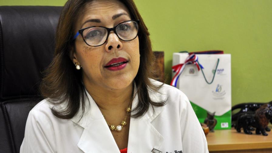 Mantienen en hospital siamesas que nacieron el viernes en Moca