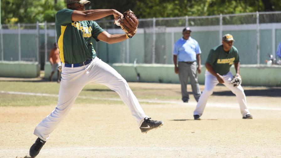 Policía y Ejército ganan dos en softbol molinete de los Juegos Militares