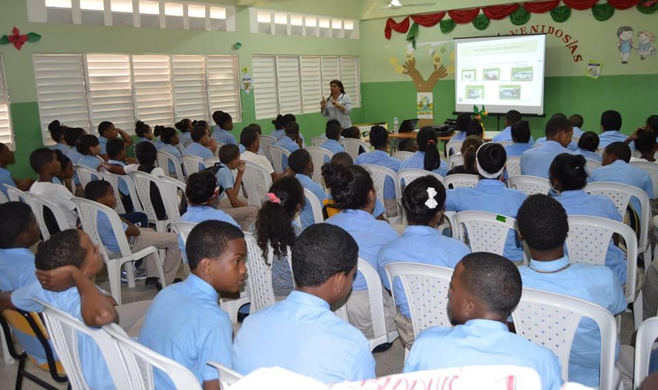 OTTT instruye 882 estudiantes de escuelas y colegios durante el mes de enero  