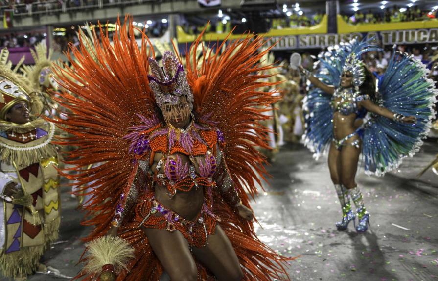 Río continúa de fiesta en un Carnaval que ya encara su final