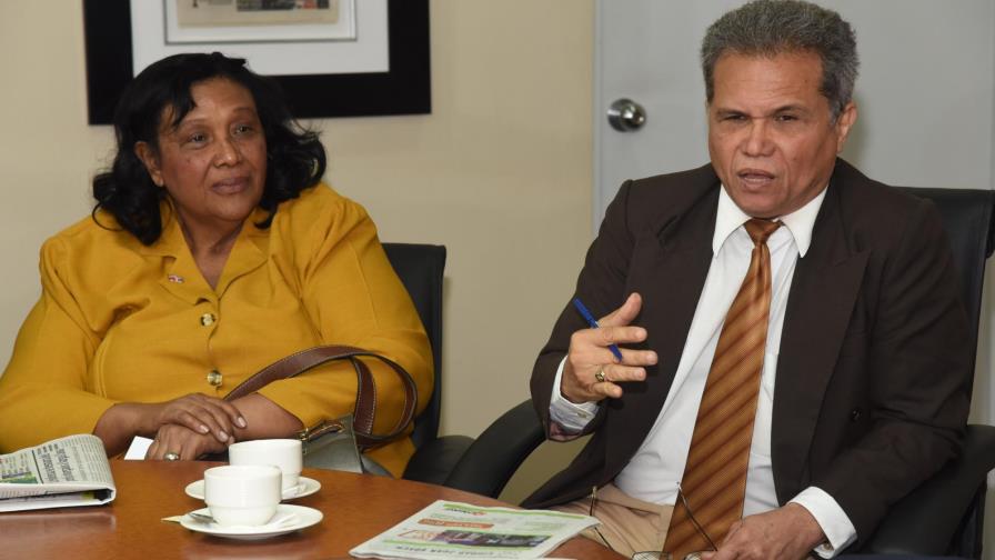 Médicos paran hoy servicios en los hospitales públicos y del Instituto del Seguro Social