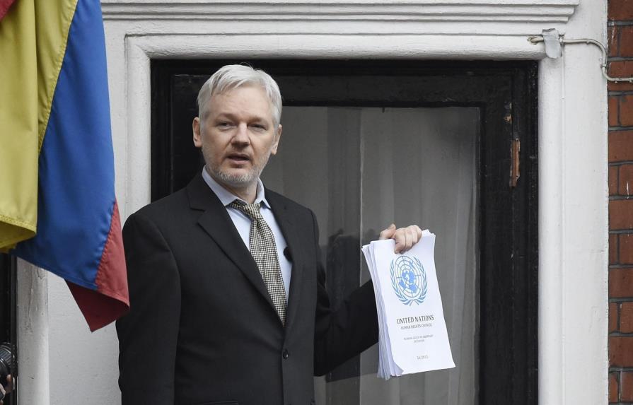 Assange afirma que votar por Clinton es hacerlo en favor de la “guerra”