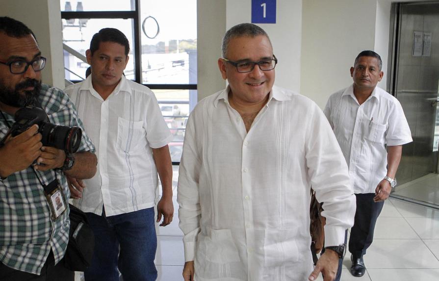 Expresidente salvadoreño Mauricio Funes irá a juicio civil por aumento de patrimonio