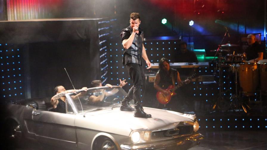 Ricky Martin recorre emociones a través de imágenes complejas en nuevo vídeo