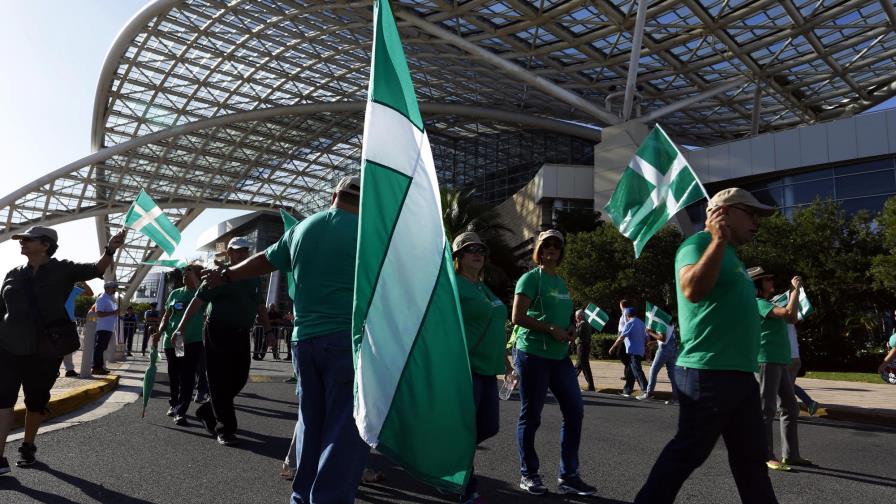 Independentistas de Puerto Rico reciben con protesta a inversores extranjeros Independentistas de Puerto Rico reciben con protesta a inversores extranjeros