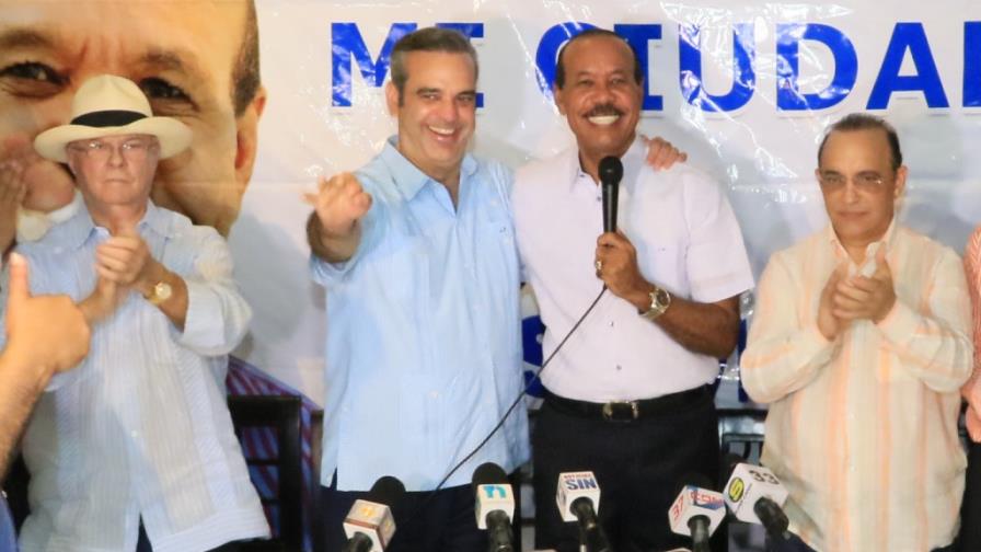 Montás se juramentó por el PRM y disputará la alcaldía de San Cristóbal