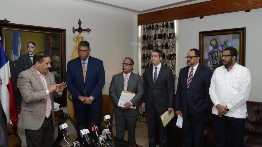 JCE investigará denuncias sobre el uso de recursos del Estado en la campaña