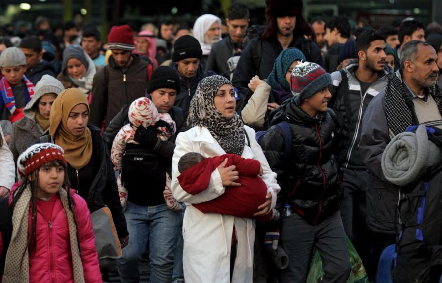 Unos 80,000 refugiados han llegado a Europa y 400 han muerto en seis semanas