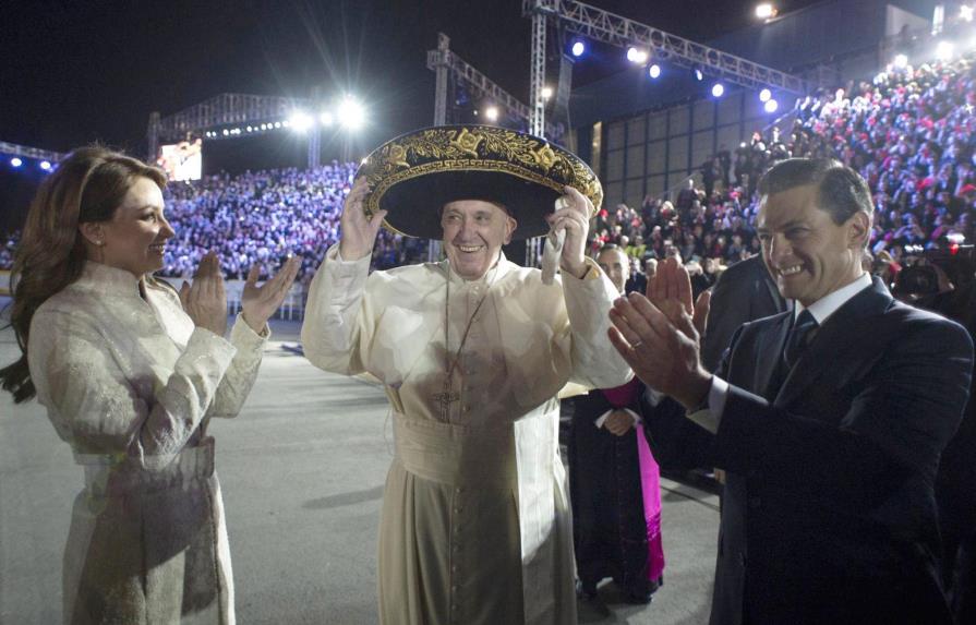 El papa  Francisco denuncia en México que privilegios llevan a corrupción y narcotráfico 
