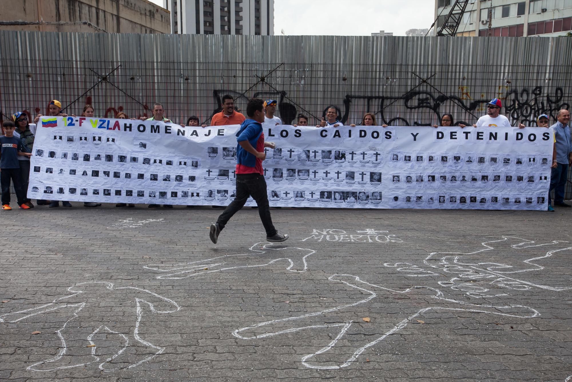 Homenaje a víctimas de manifestaciones en Venezuela