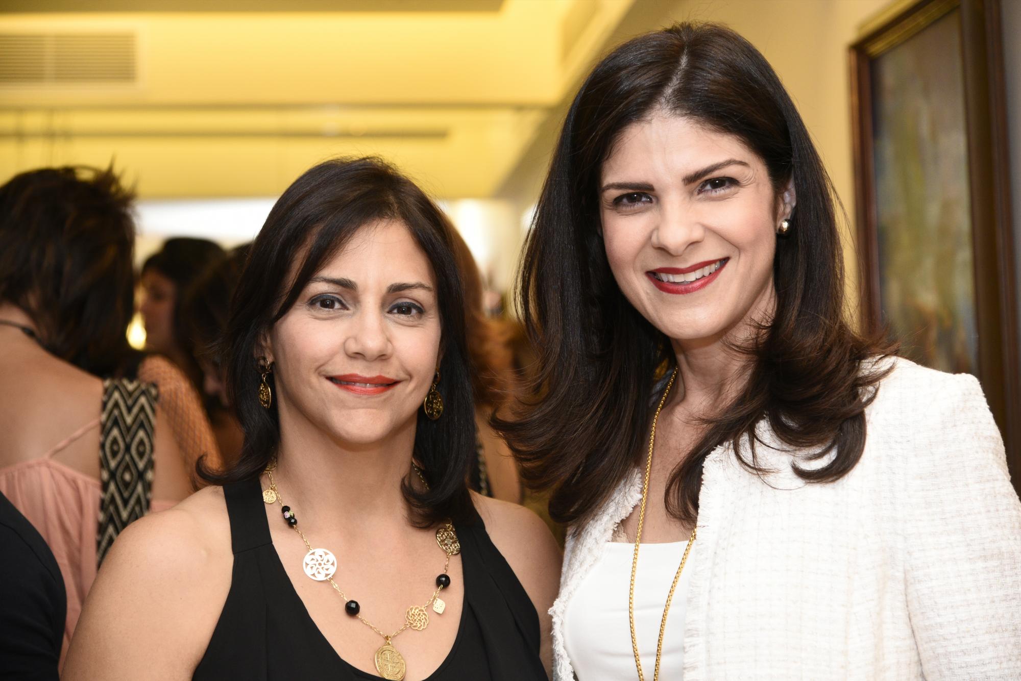 Marybel Bautista de Peña y Dalia Sued.