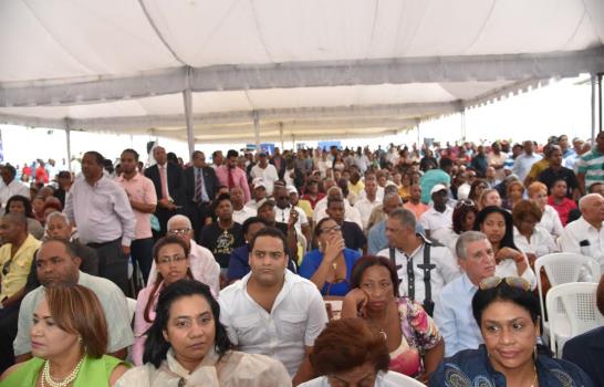 Fello Suberví se juramenta en el PRD; dice PRM tiene “un modelo de dirección personalista”
