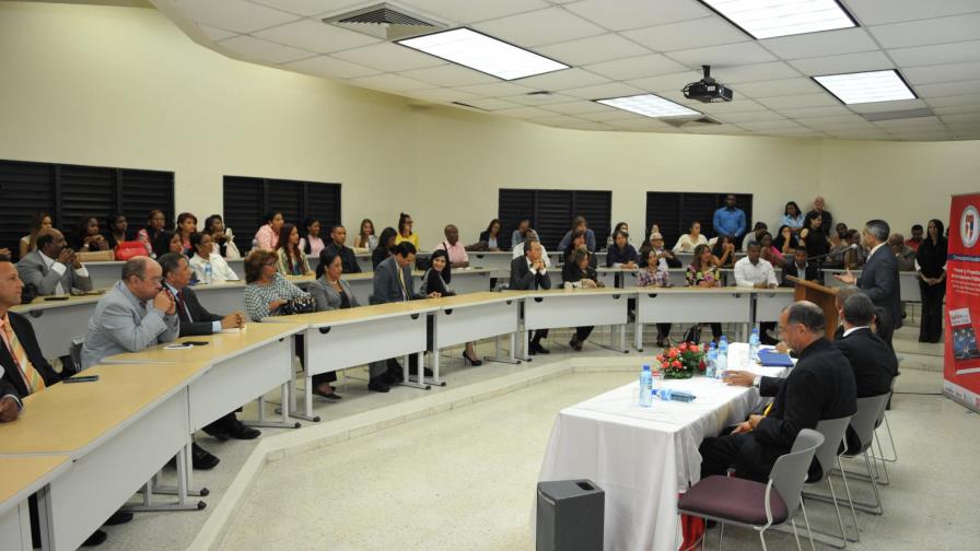 Realizan conversatorio: “Presente y Perspectivas de las Relaciones Públicas en República Dominicana” Realizan conversatorio: “Presente y Perspectivas de las Relaciones Públicas en República Dominicana”