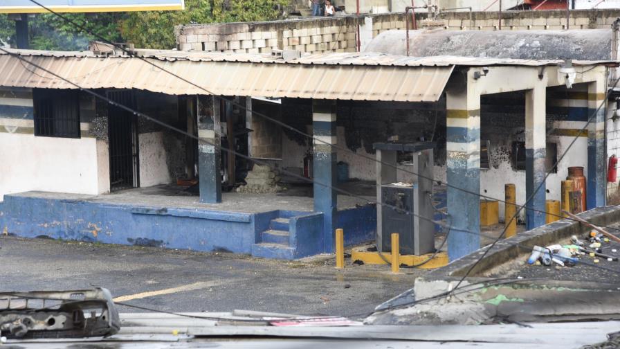 Técnicos de Industria y Comercio investigan las causas de explosión envasadora de gas 