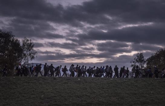 Una foto que escenifica el drama de los refugiados gana el premio World Press