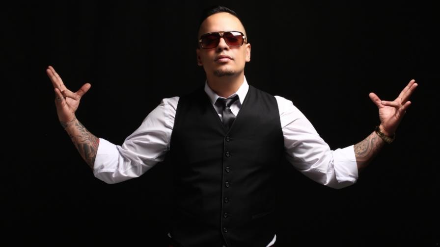 Cantante Alberto Stylee continúa prófugo; insiste en su inocencia y no se entregará