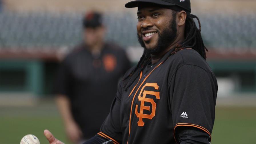 Johnny Cueto completará una rotación temible en Gigantes