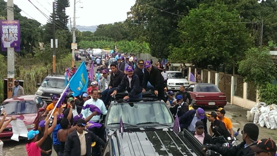 Presidente Medina encabeza multitudinaria caravana en la región Norte Presidente Medina encabeza multitudinaria caravana en la región Norte